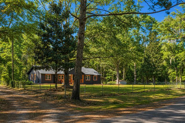 8527 Benjamin Simmons Road, Hollywood, SC 29449