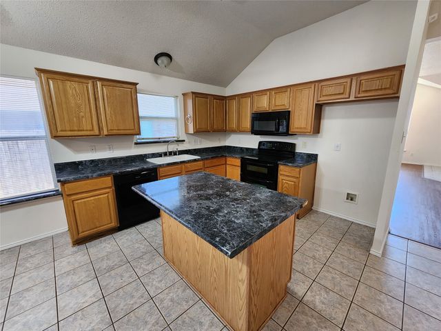 504 Ryan Street, Saginaw, TX 76179