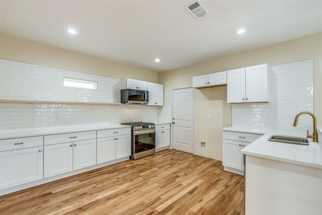 11651 Yoakum Drive, Frisco, TX 75035