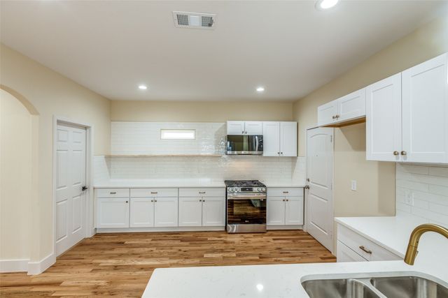 11651 Yoakum Drive, Frisco, TX 75035
