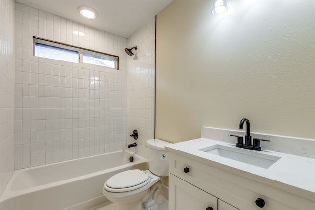 11651 Yoakum Drive, Frisco, TX 75035