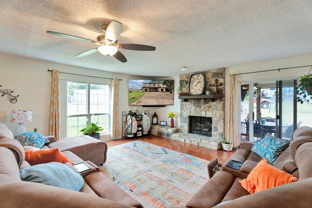 4507 Overlook Court, Granbury, TX 76049