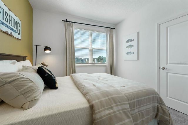 4698 INNER WORLD LANE, Wesley Chapel, FL 33543