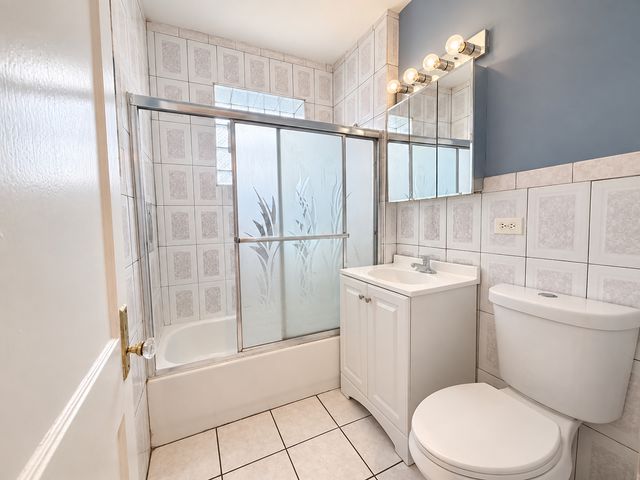 2410 N Kildare Avenue 1, Chicago, IL 60639