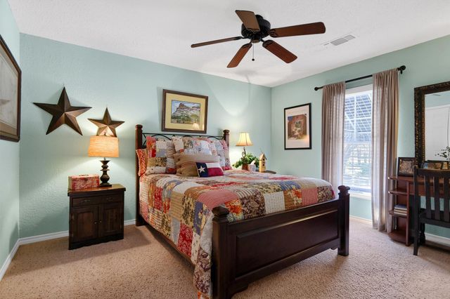 203 Kiowa Drive W, Lake Kiowa, TX 76240