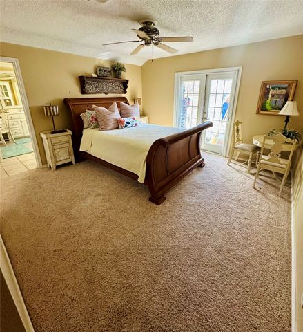 203 Kiowa Drive W, Lake Kiowa, TX 76240