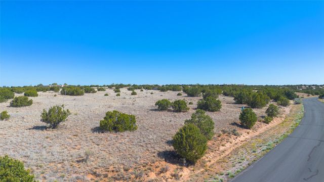 19 Calle Ventoso E, Santa Fe, NM 87506