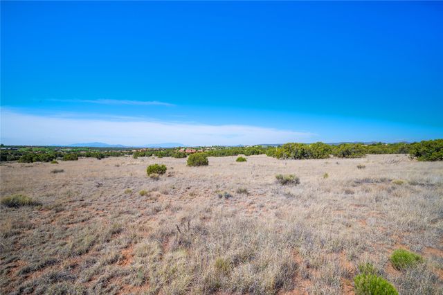 19 Calle Ventoso E, Santa Fe, NM 87506