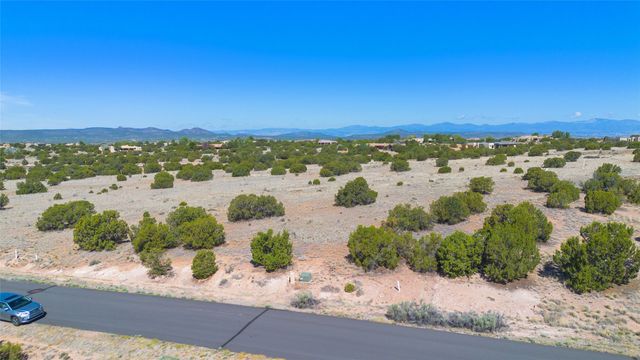 19 Calle Ventoso E, Santa Fe, NM 87506