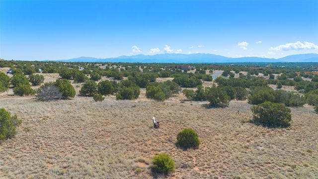 19 Calle Ventoso E, Santa Fe, NM 87506