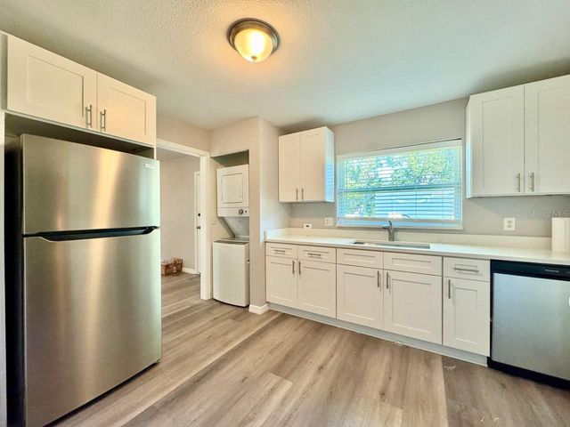 6400 30TH STREET N N, St Petersburg, FL 33702
