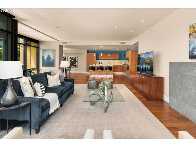 311 Nw 12TH Ave 402, Portland, OR 97209