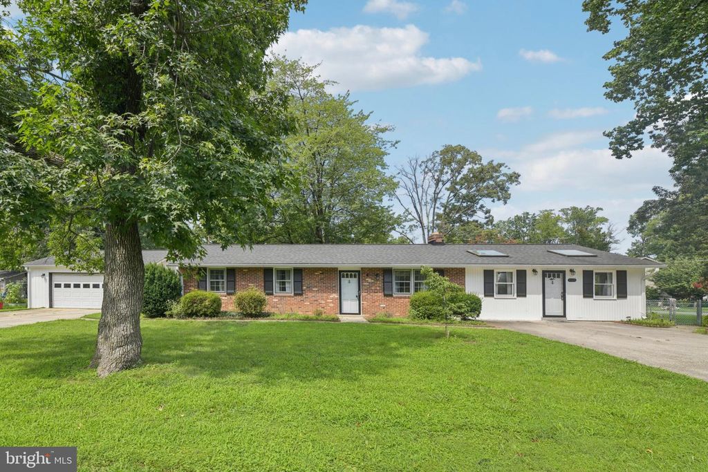 916 EDGEWOOD RD, Edgewater, MD 21037