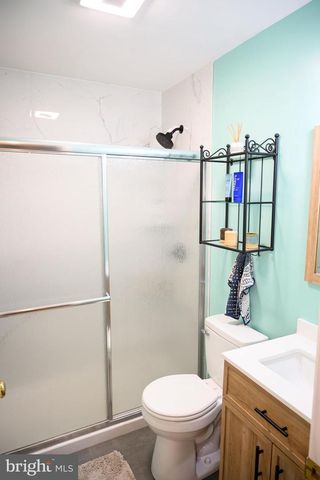 12 S NACE LN, Dover, DE 19901