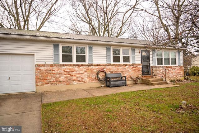 12 S NACE LN, Dover, DE 19901