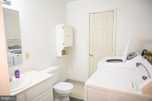 12 S NACE LN, Dover, DE 19901