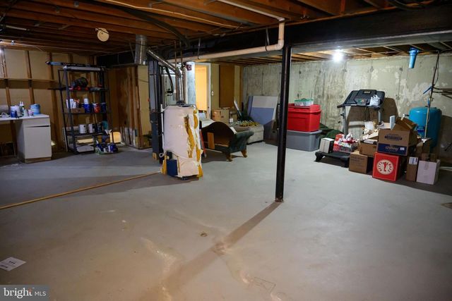 12 S NACE LN, Dover, DE 19901