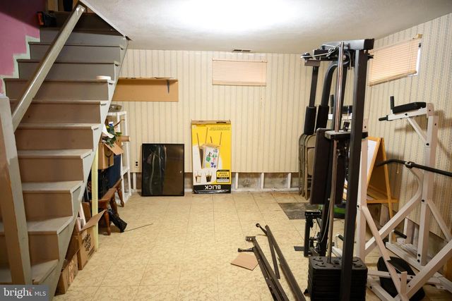 12 S NACE LN, Dover, DE 19901