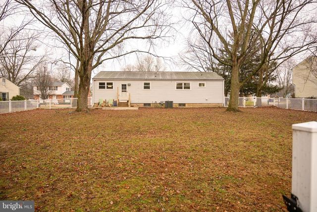 12 S NACE LN, Dover, DE 19901