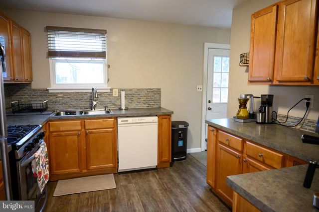 12 S NACE LN, Dover, DE 19901