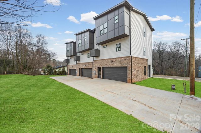 401 Lee Street B, Mount Holly, NC 28120