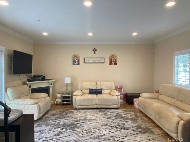 9116 Florence ave, Downey, CA 90240