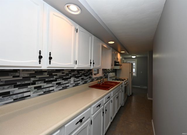 411 W Jefferson Street, Winamac, IN 46996