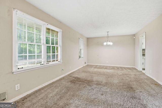 328 Fayette Villa Court, Fayetteville, GA 30214