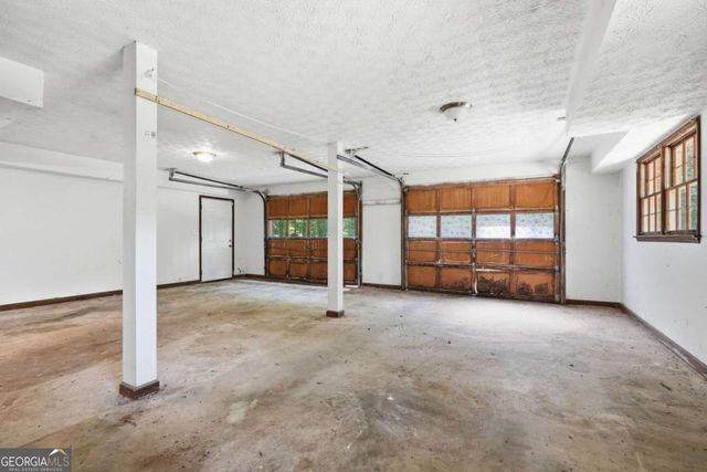 328 Fayette Villa Court, Fayetteville, GA 30214