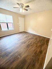 139 Elm DR 203, Lockhart, TX 78644