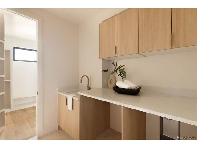 1721 Arrowpoint Ct, Franktown, CO 80116