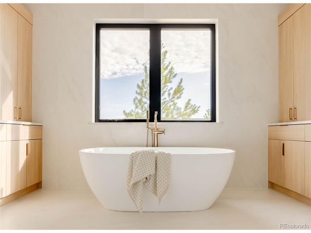 1721 Arrowpoint Ct, Franktown, CO 80116