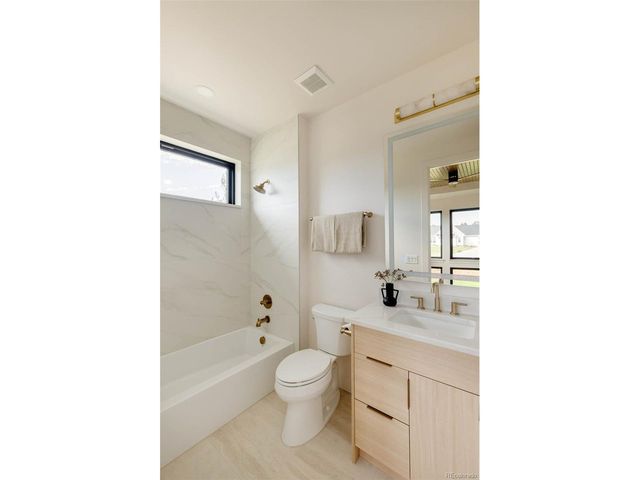 1721 Arrowpoint Ct, Franktown, CO 80116