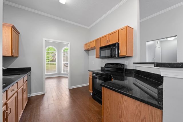 20 GARDEN SPRINGS DR, Oakland, TN 38060