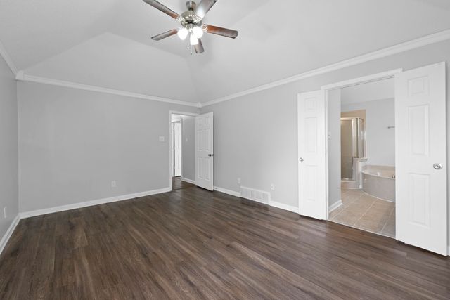 20 GARDEN SPRINGS DR, Oakland, TN 38060