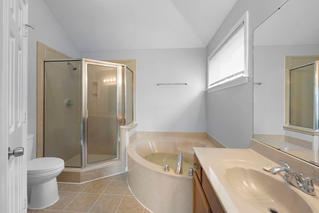 20 GARDEN SPRINGS DR, Oakland, TN 38060