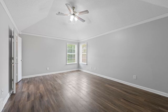 20 GARDEN SPRINGS DR, Oakland, TN 38060