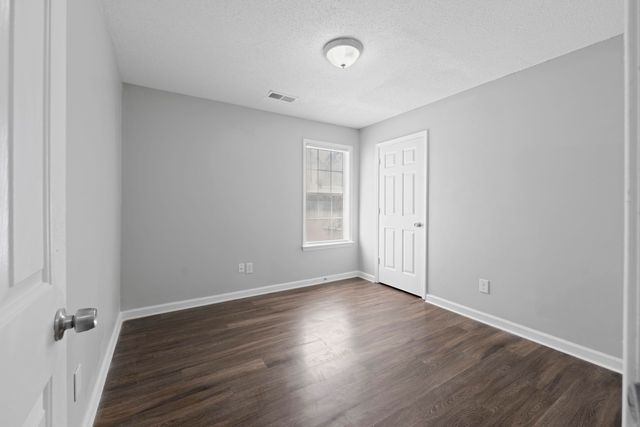 20 GARDEN SPRINGS DR, Oakland, TN 38060