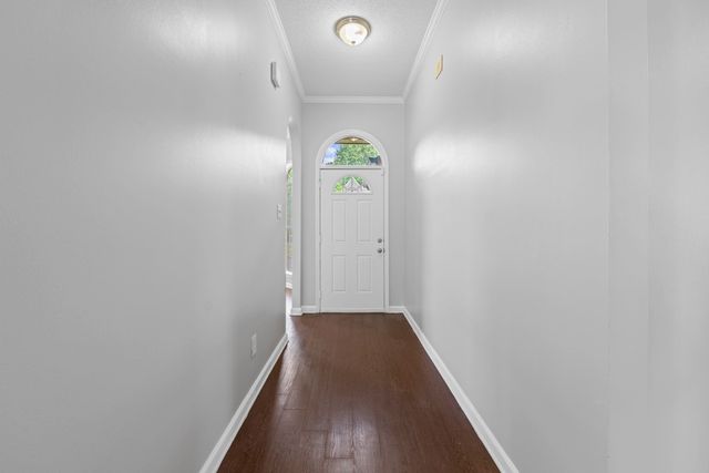 20 GARDEN SPRINGS DR, Oakland, TN 38060