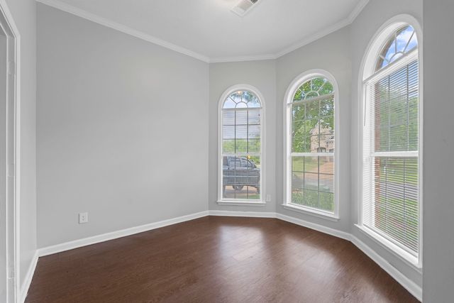 20 GARDEN SPRINGS DR, Oakland, TN 38060