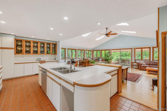 3 Oak Court, Hampton Bays, NY 11946