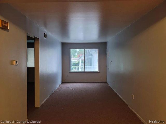 2753 10th Street 5, Wyandotte, MI 48192