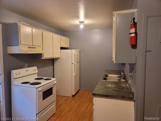 2753 10th Street 5, Wyandotte, MI 48192