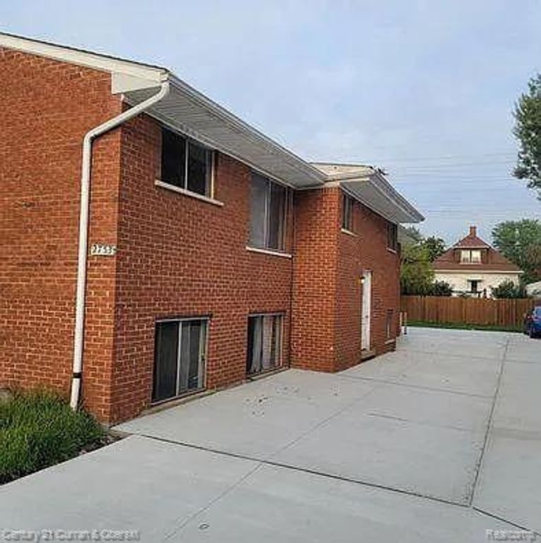 2753 10th Street 5, Wyandotte, MI 48192