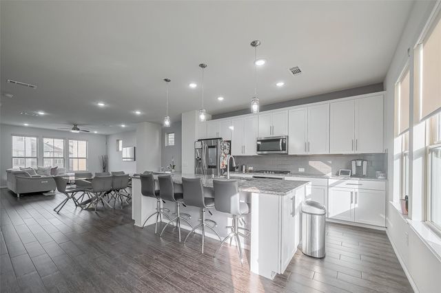 2126 Bauer Park Drive, Houston, TX 77080