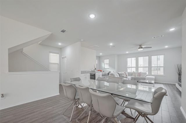 2126 Bauer Park Drive, Houston, TX 77080