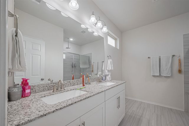 2126 Bauer Park Drive, Houston, TX 77080