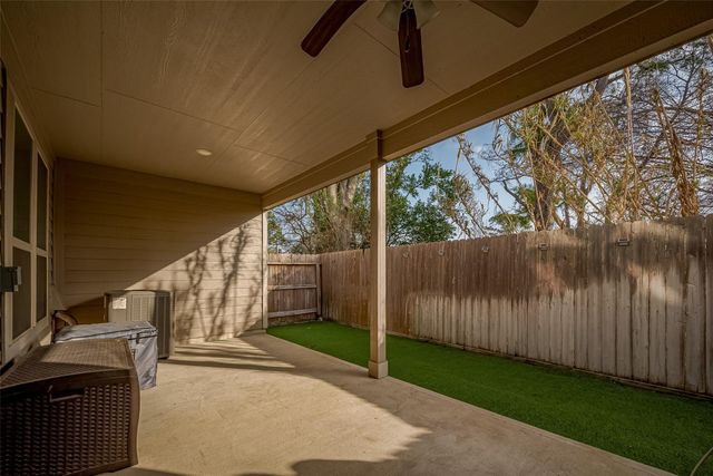 2126 Bauer Park Drive, Houston, TX 77080