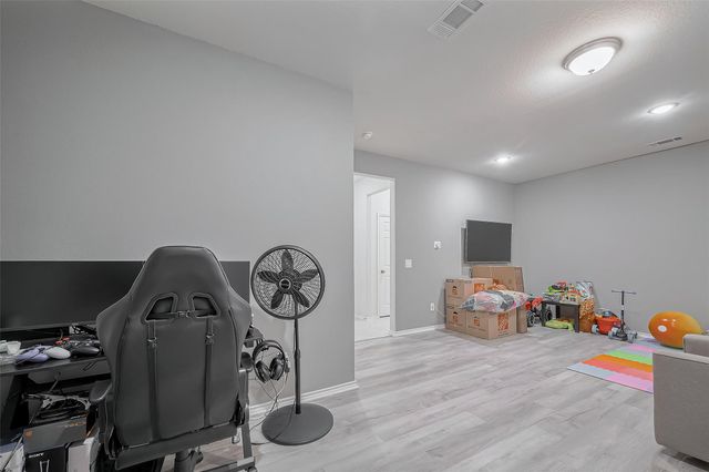 2126 Bauer Park Drive, Houston, TX 77080