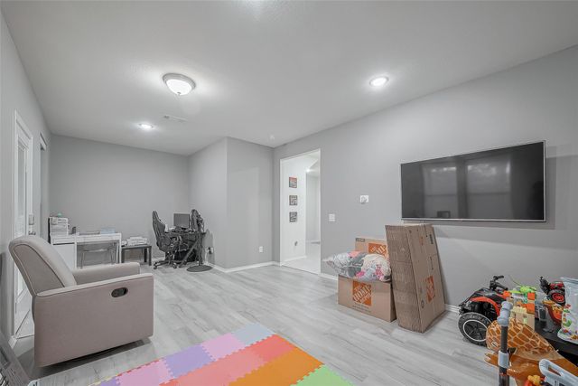 2126 Bauer Park Drive, Houston, TX 77080